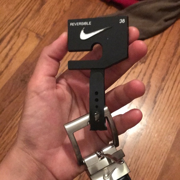 Nike Accessories - Reversible Nike belt